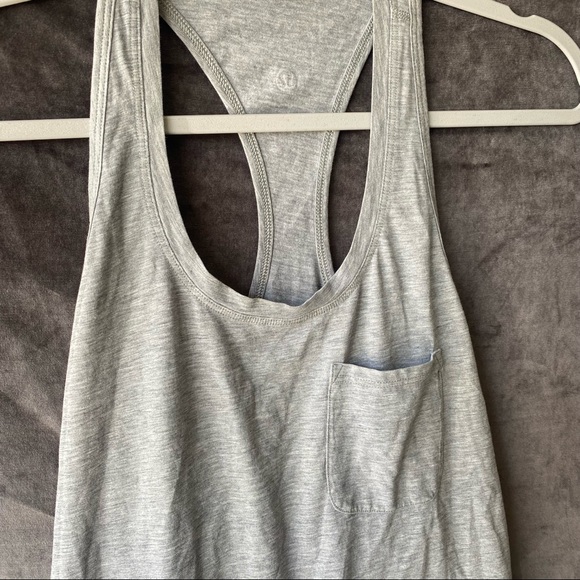 Lululemon Racerback Single Pocket Tank in Gray 🌵4 - Picture 2 of 5
